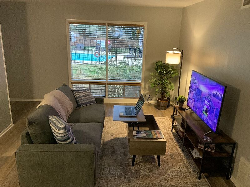 Furnished Finder property 480564_1 photo 3