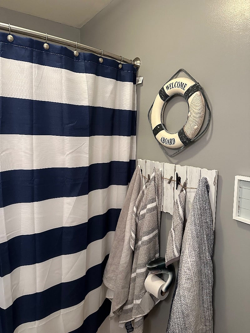 Full bath, nautical, theme, adorable, tub, and shower