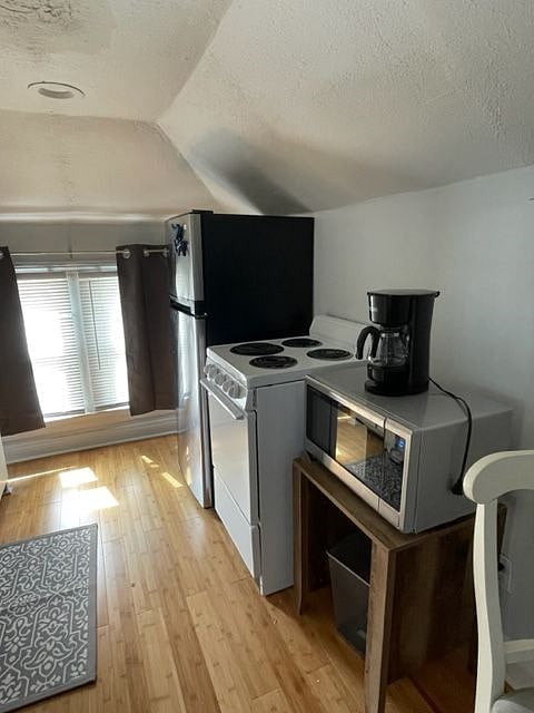 Furnished Finder property 480656_5 photo 6