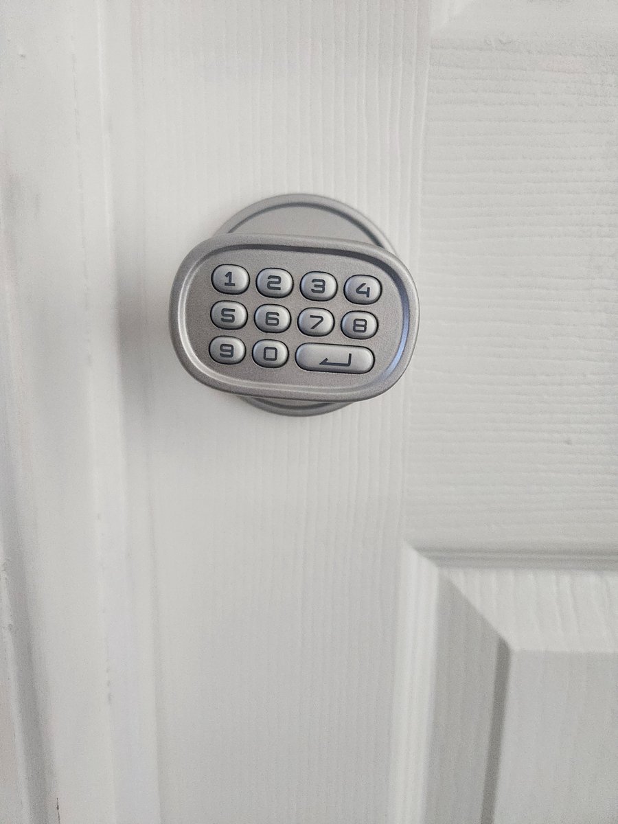 Keypad doorknob