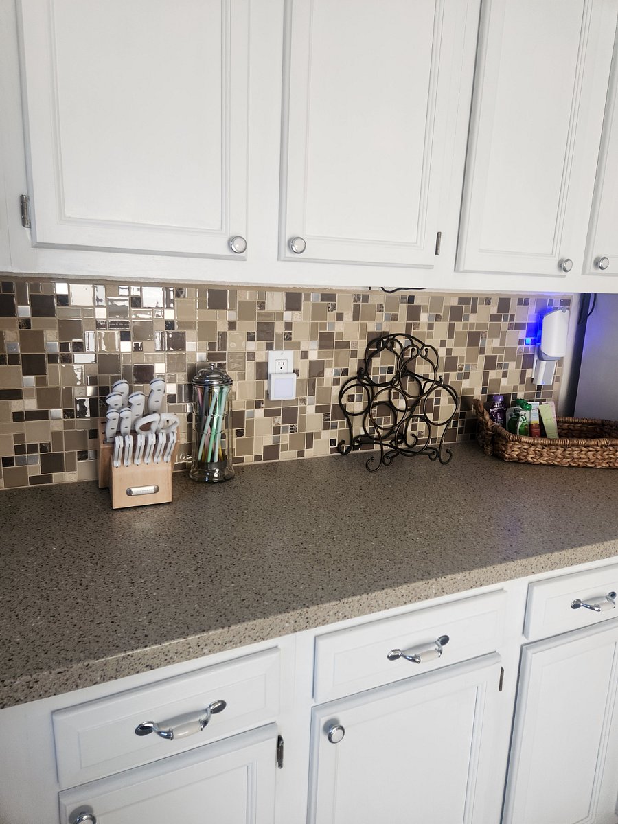 Kitchen knives, and wine rack