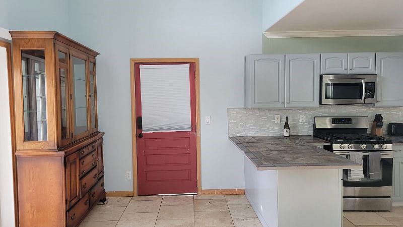 Furnished Finder property 480735_2 photo 9