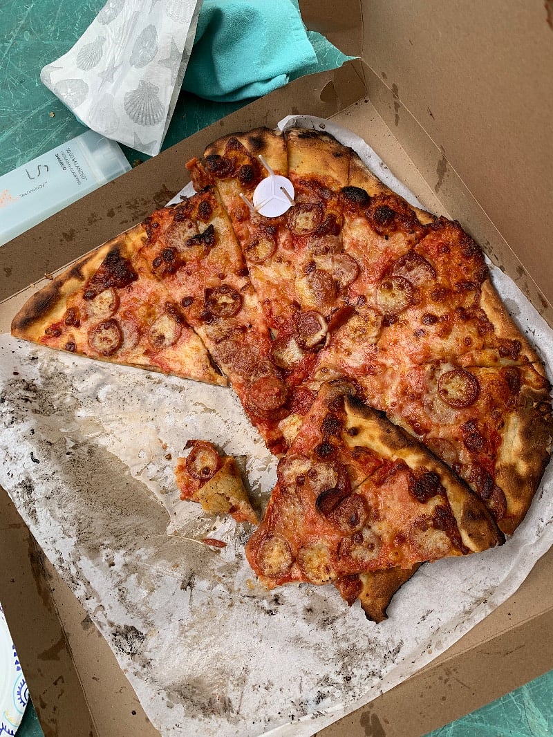 New Haven Pizza all along the shoreline