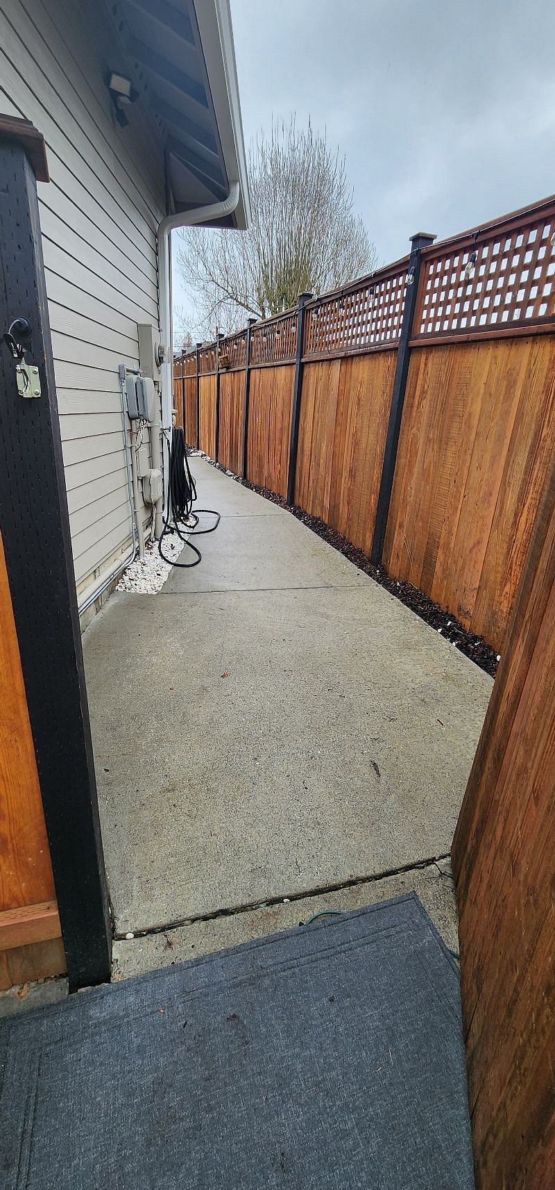 Entrance to unit from driveway.
