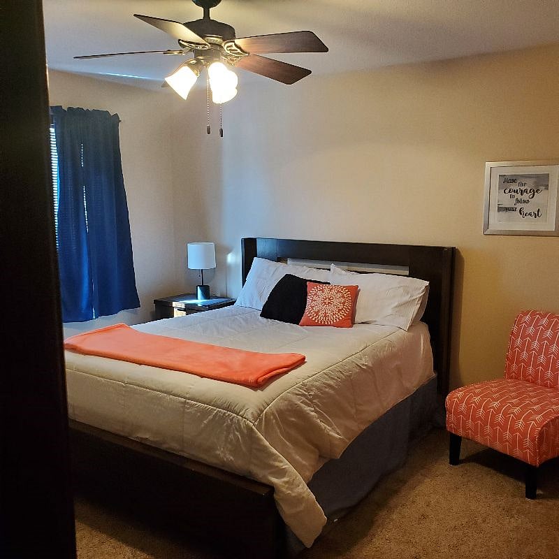 Queen bed in the north bedroom