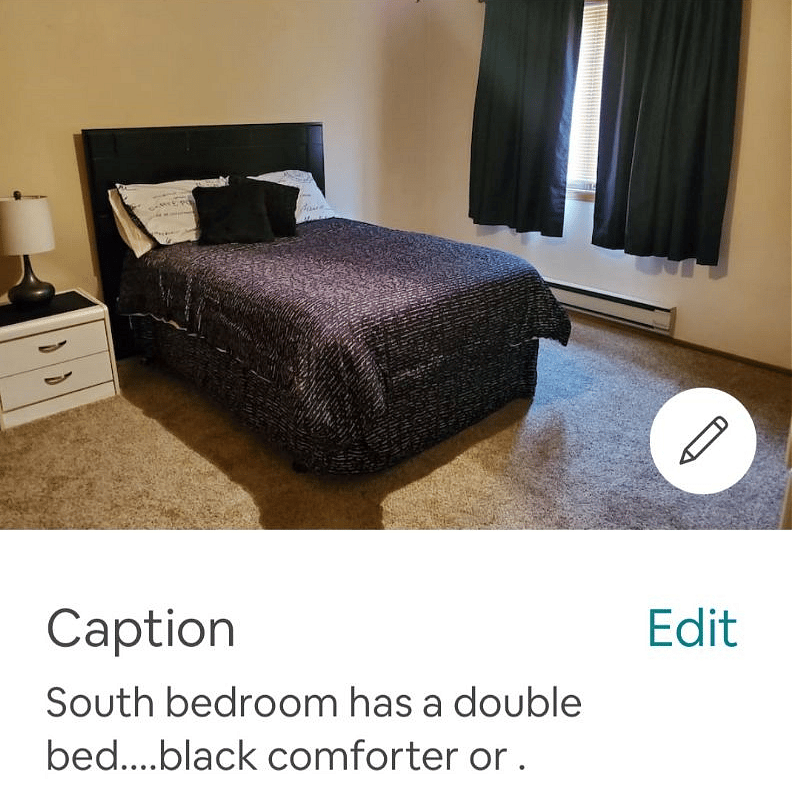 Double bed in the south bedroom