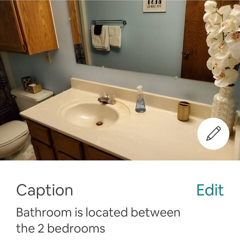 1 full bathroom between the 2 bedrooms