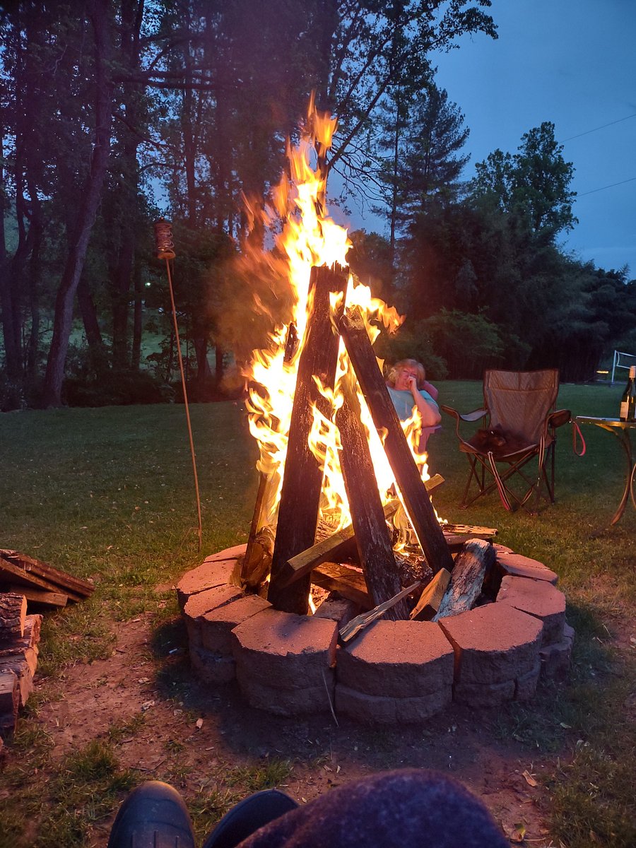 Enjoy and evening by one of our two creek side firepits