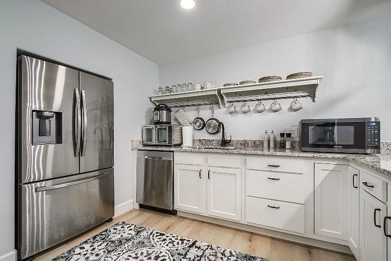 Furnished Finder property 481432_3 photo 11