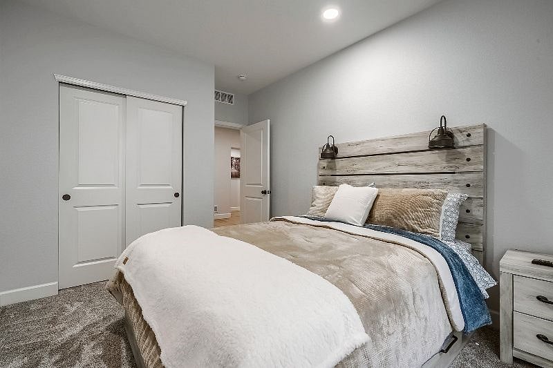 Furnished Finder property 481432_4 photo 18