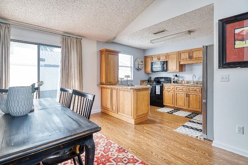 Furnished Finder property 481437_1 photo 17