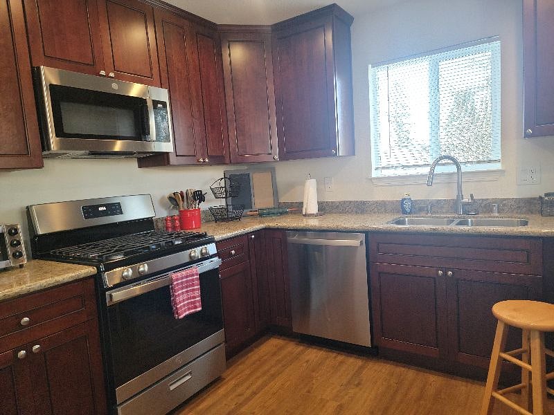 Furnished Finder property 481568_1 photo 3