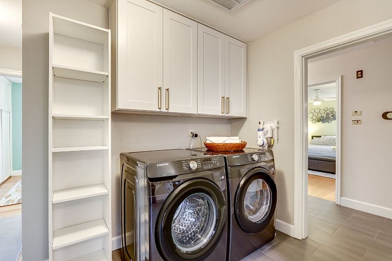 Brand new washer/dryer Dec. 2022!