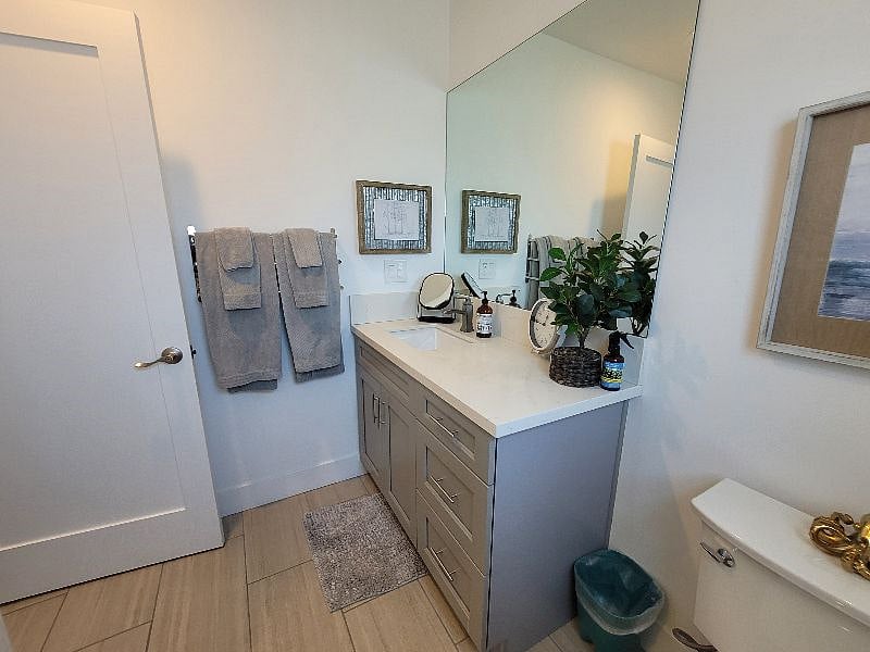 Shower bathroom main floor