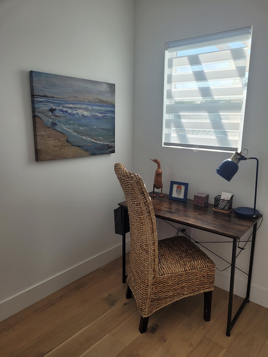 Quiet desk