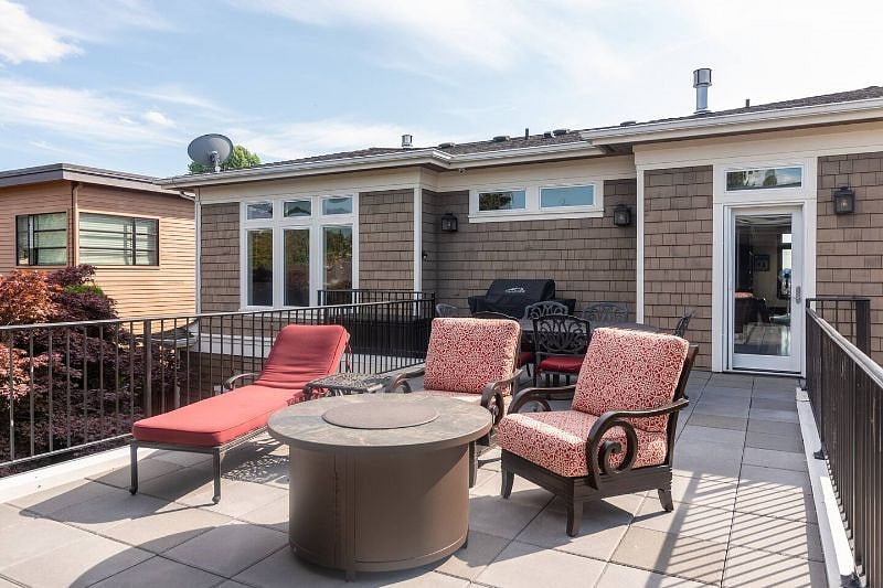 Shared patio with BBQ grillgreat for relaxed outdoor cooking