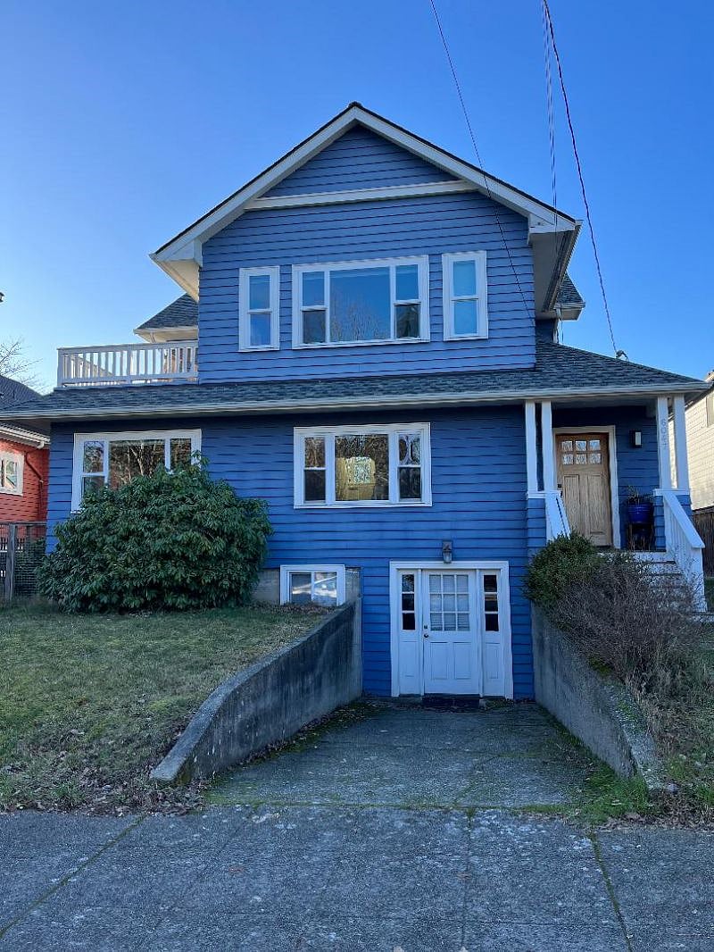 Whole house with apartment entrance below
