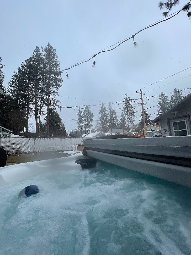6 person jetted hottub