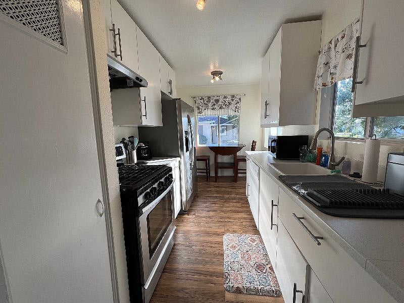 Furnished Finder property 482101_1 photo 3
