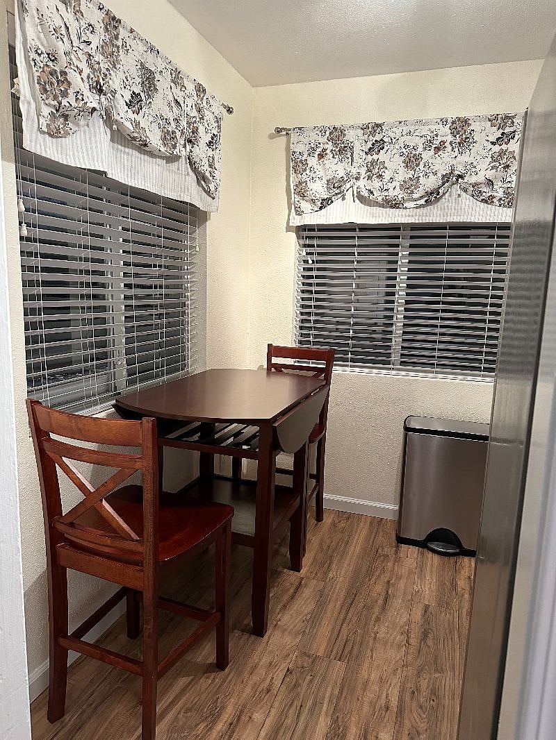 Furnished Finder property 482101_1 photo 2