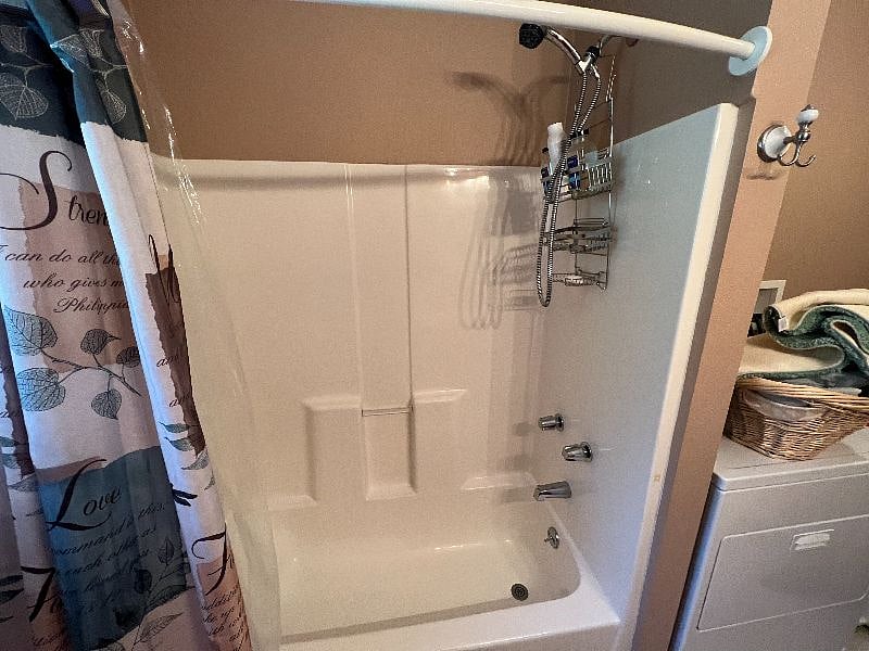 Clean tub an shower