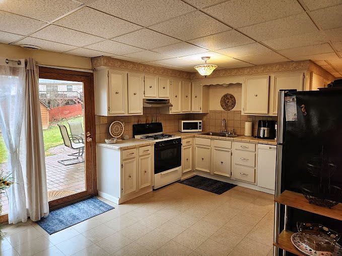 Furnished Finder property 482169_1 photo 4