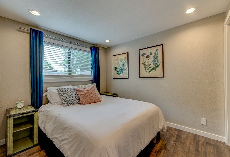 Furnished Finder property 482172_1 photo 10