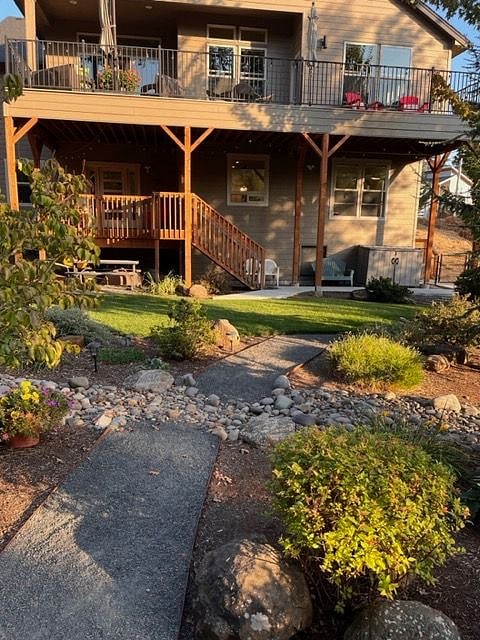Backyard view to apartment