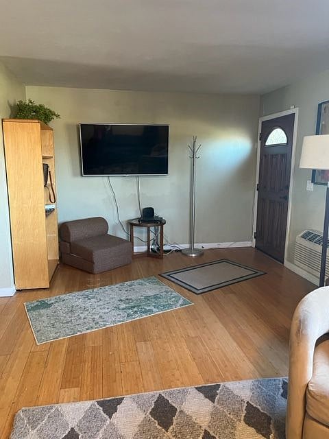 Furnished Finder property 482224_1 photo 7