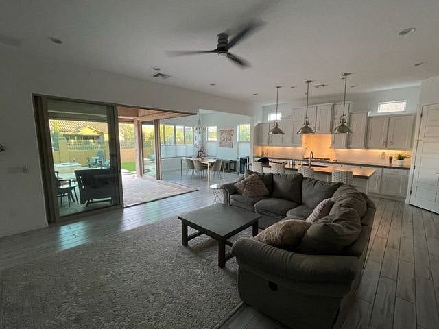 Furnished Finder property 482274_1 photo 3
