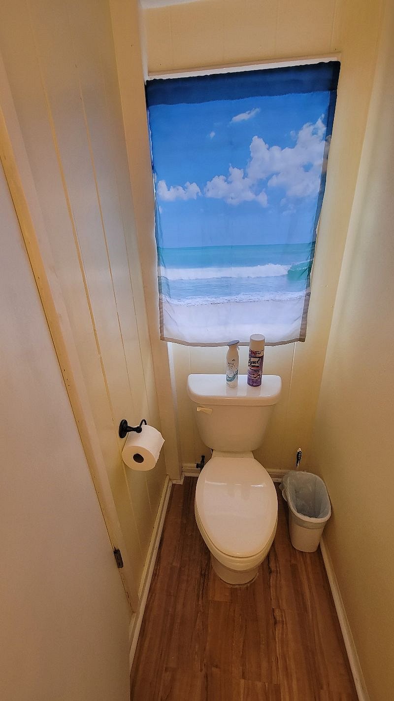 1/2 Bath