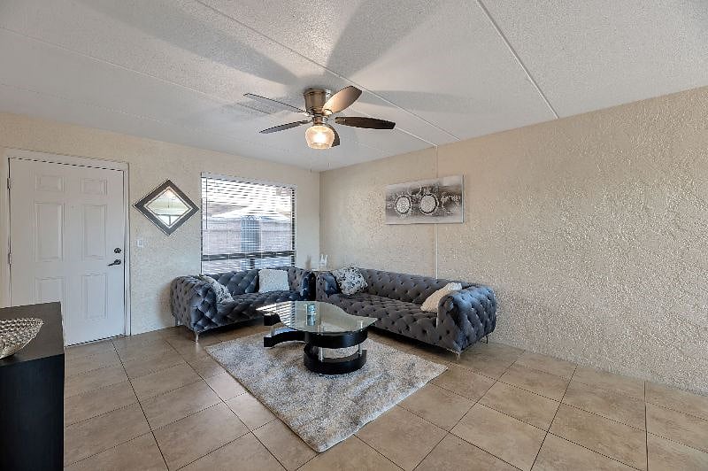 Furnished Finder property 482401_1 photo 3