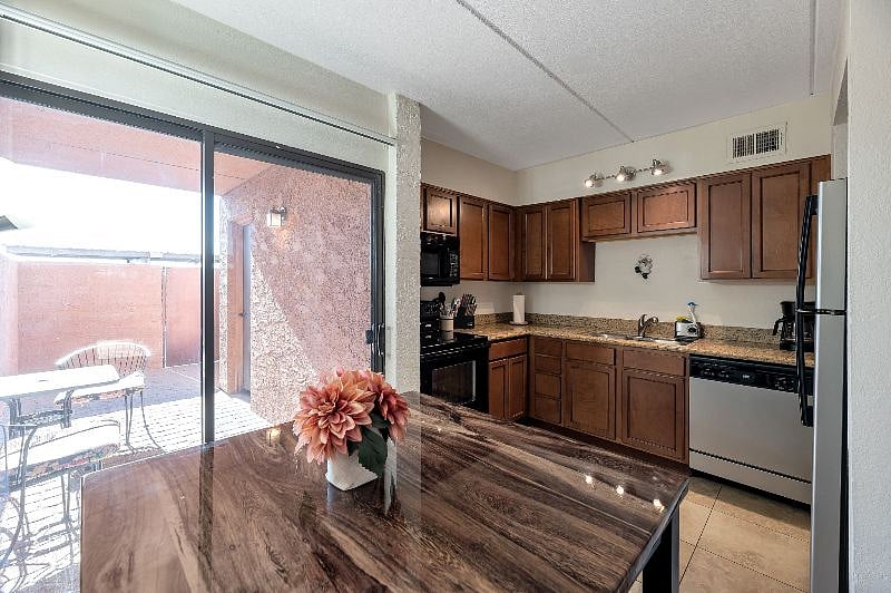 Furnished Finder property 482401_1 photo 4