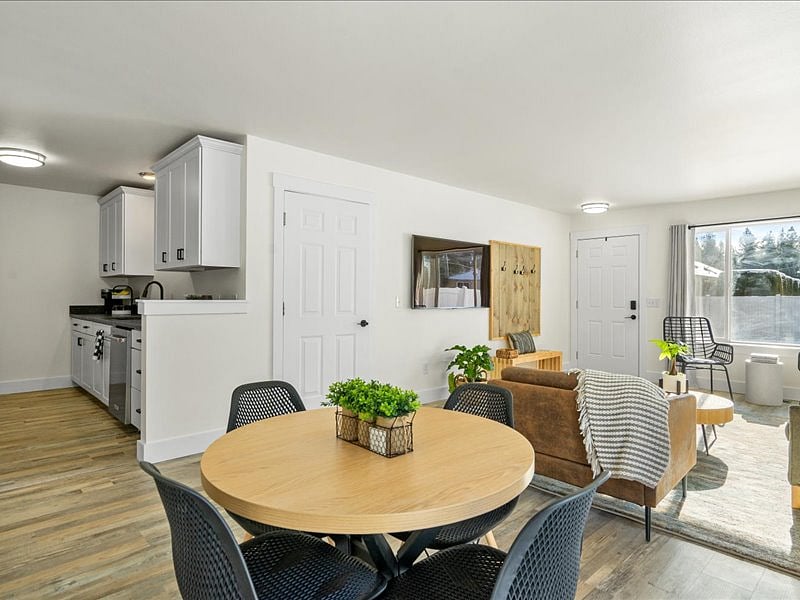 Furnished Finder property 482483_1 photo 9