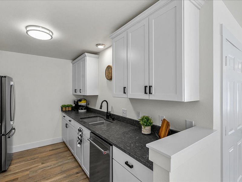 Furnished Finder property 482483_1 photo 13