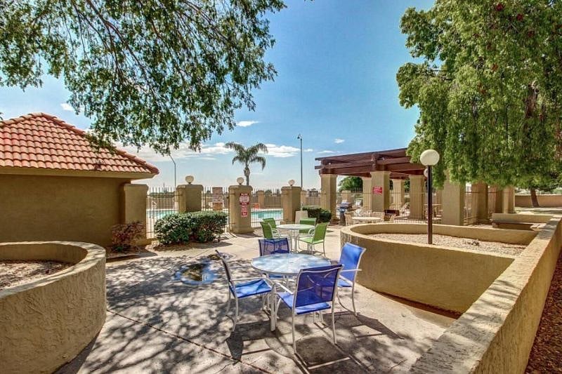 Furnished Finder property 482516_1 photo 17