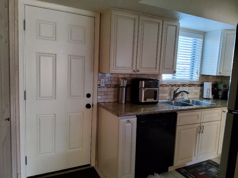 Furnished Finder property 482579_1 photo 3