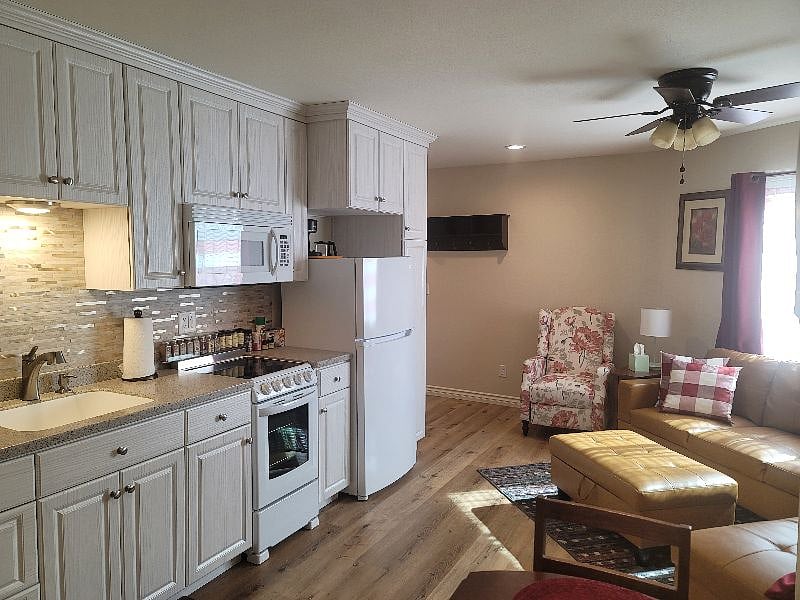 Furnished Finder property 482690_1 photo 6