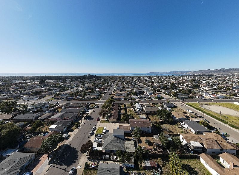 Aerial view showing distance to beach