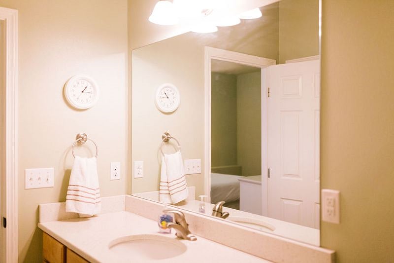 Vanity and full-size mirror