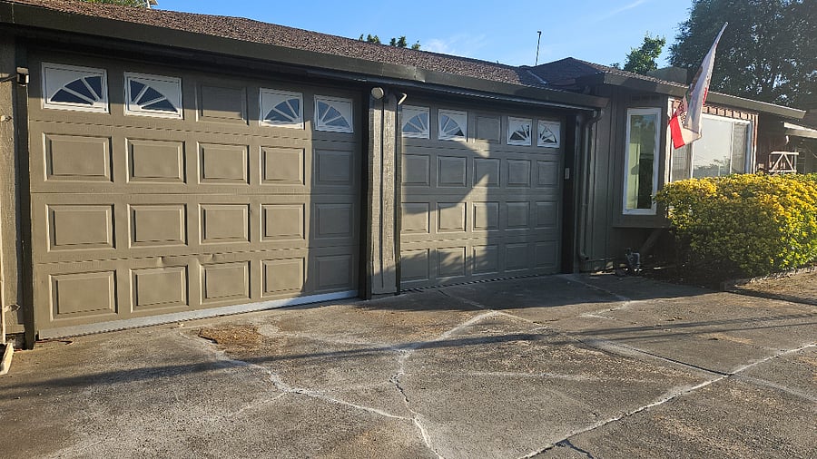 Off street parking in driveway