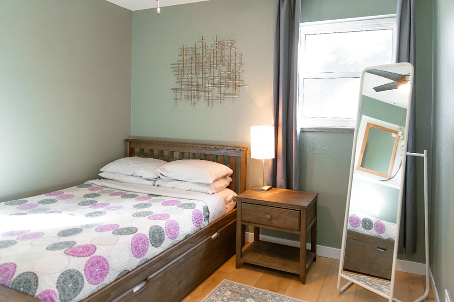 Full Bedroom with Twin Trundle