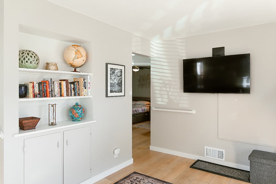 Living room into hallway