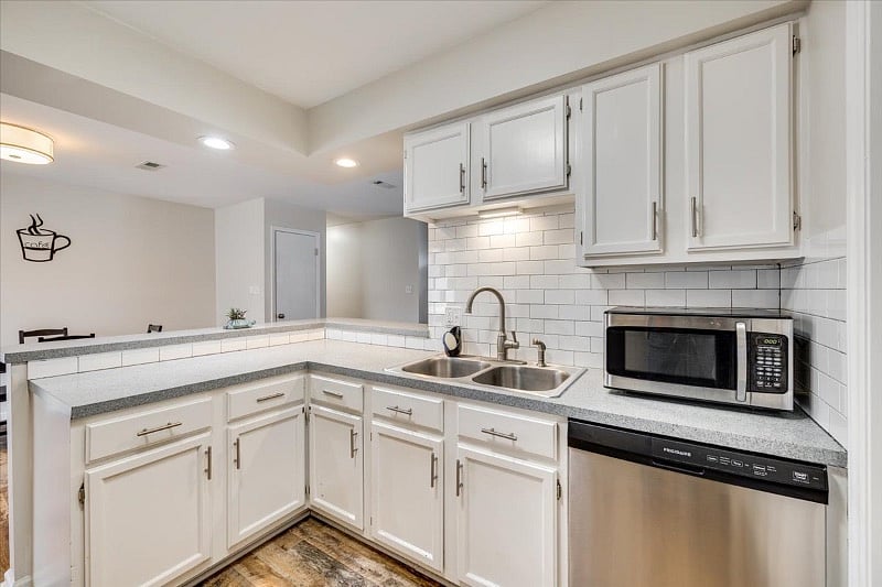 Furnished Finder property 483005_1 photo 11