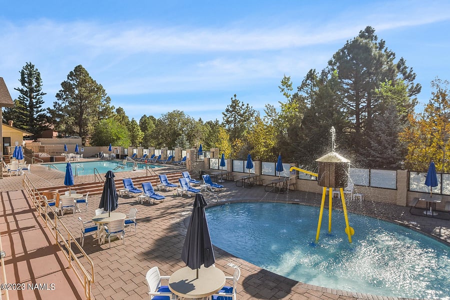 Country Club - Community Pool - Bear Paw