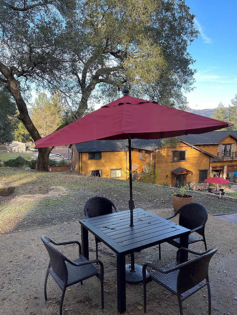 The patio is visited by a mama deer most every day.  New large patio table & umbrella makes for a relaxing dinner spot AND there's a new gas grill too