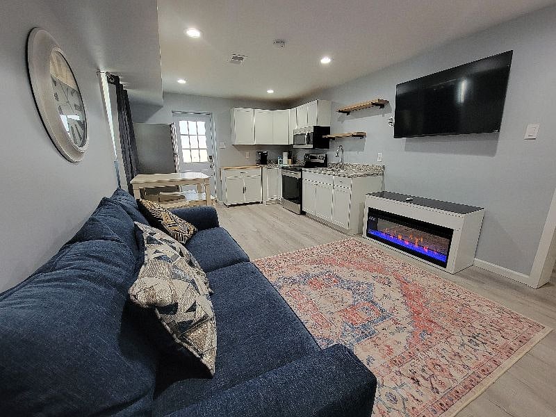 Furnished Finder property 483514_1 photo 2