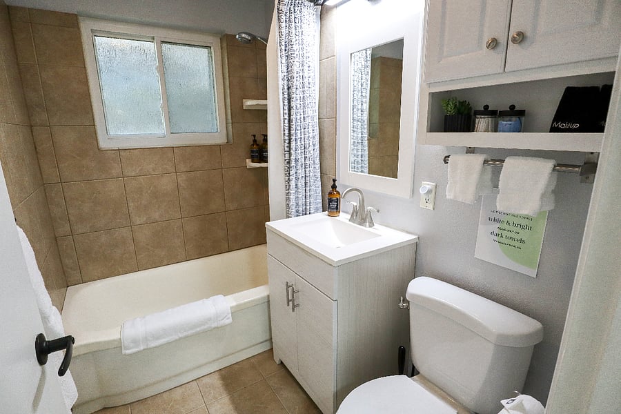 Full bathroom