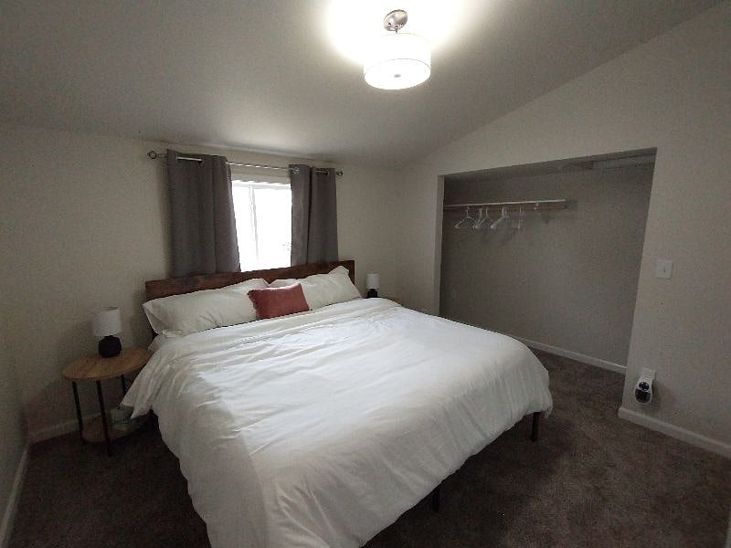 King bed room
