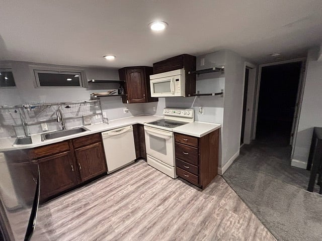 Furnished Finder property 483681_2 photo 7
